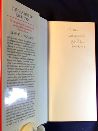 THE MEANING OF EVOLUTION; The Morphological Construction and Ideological Reconstruction of Darwin's Theory