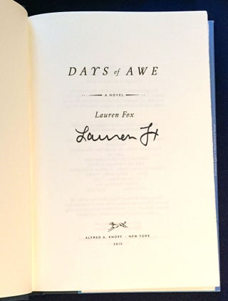 DAYS OF AWE; A Novel / Lauren Fox