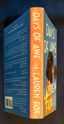 DAYS OF AWE; A Novel / Lauren Fox