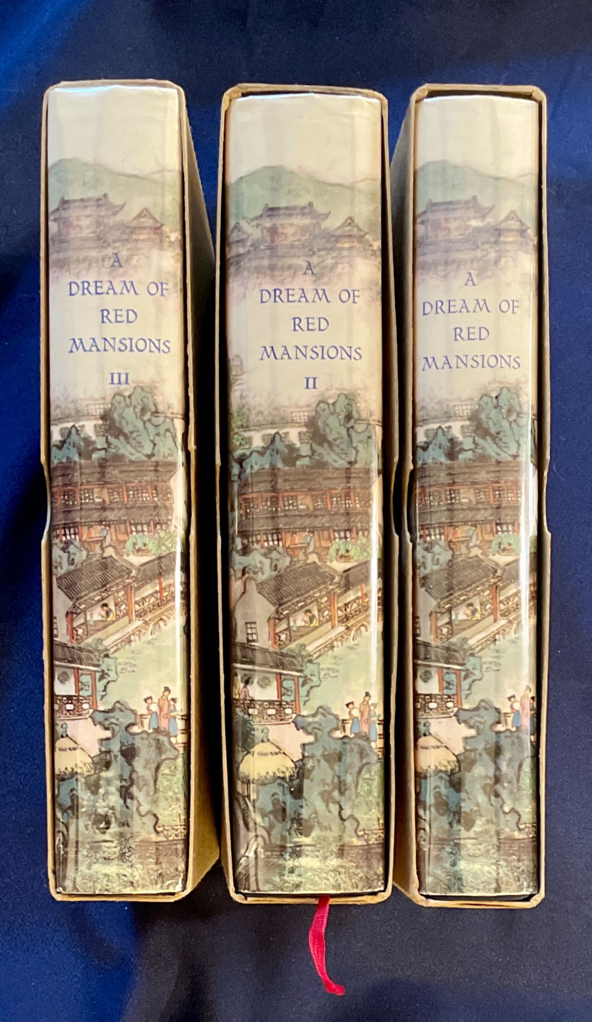 Afsnit forværres Blodig A DREAM OF RED MANSIONS; Volumes I - III / Tsao Hsueh-Chin and Kao Ngo  Translated by Yang Hsien-yi and Gladys Yang | Tsao Hsueh-Chin, Kao Ngo |  First Editions Text in